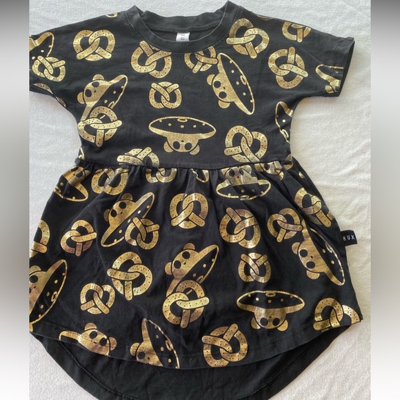 HUX Organic Pretzel Dress - Picture 2 of 6